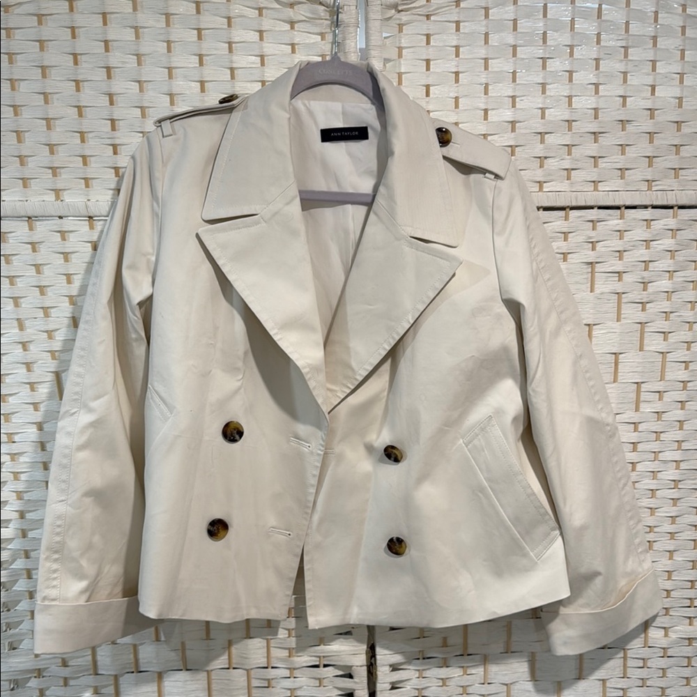Ann Taylor Ivory Double-Breasted Crop Jacket